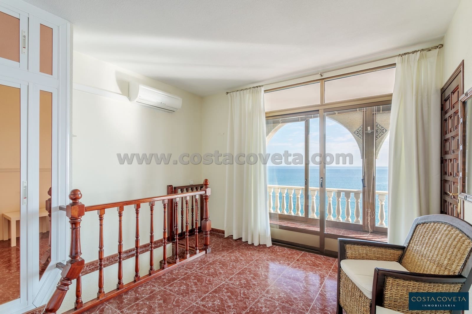 4 bedroom Villa for sale in Coveta Fuma with pool garage - € 1,500,000 (Ref: 9462611)