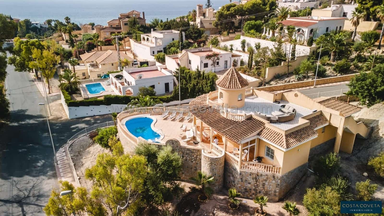 3 bedroom Villa for sale in Coveta Fuma with pool garage - € 649,000 (Ref: 9462612)