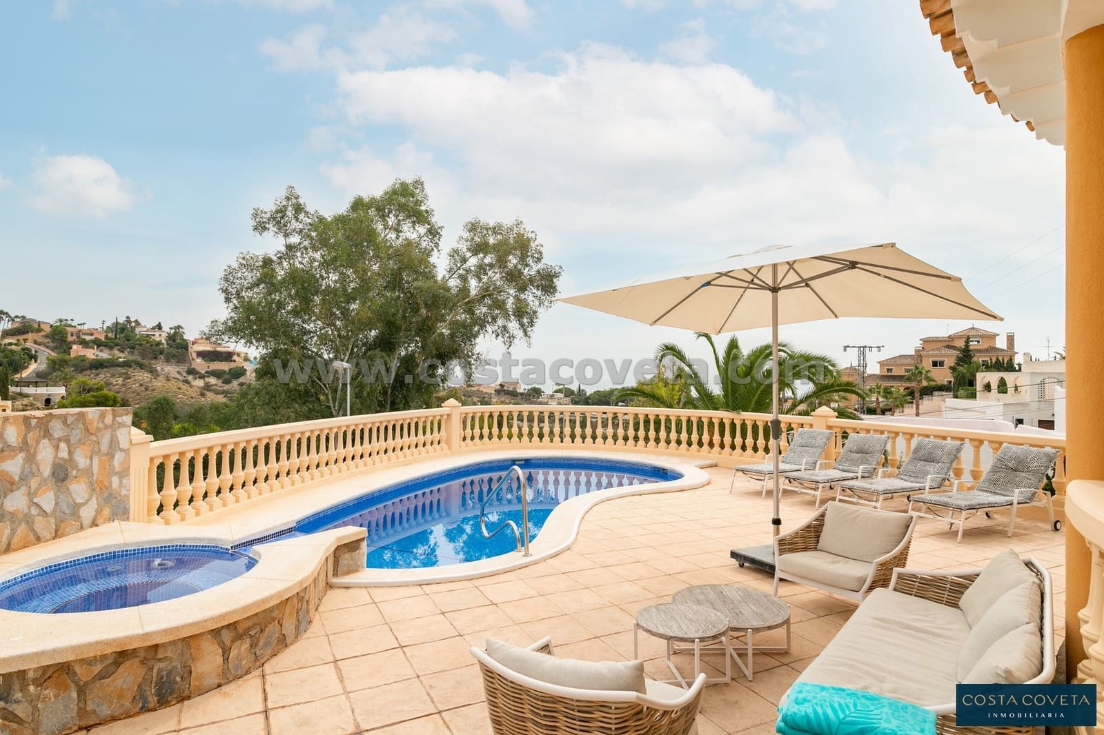 3 bedroom Villa for sale in Coveta Fuma with pool garage - € 649,000 (Ref: 9462612)