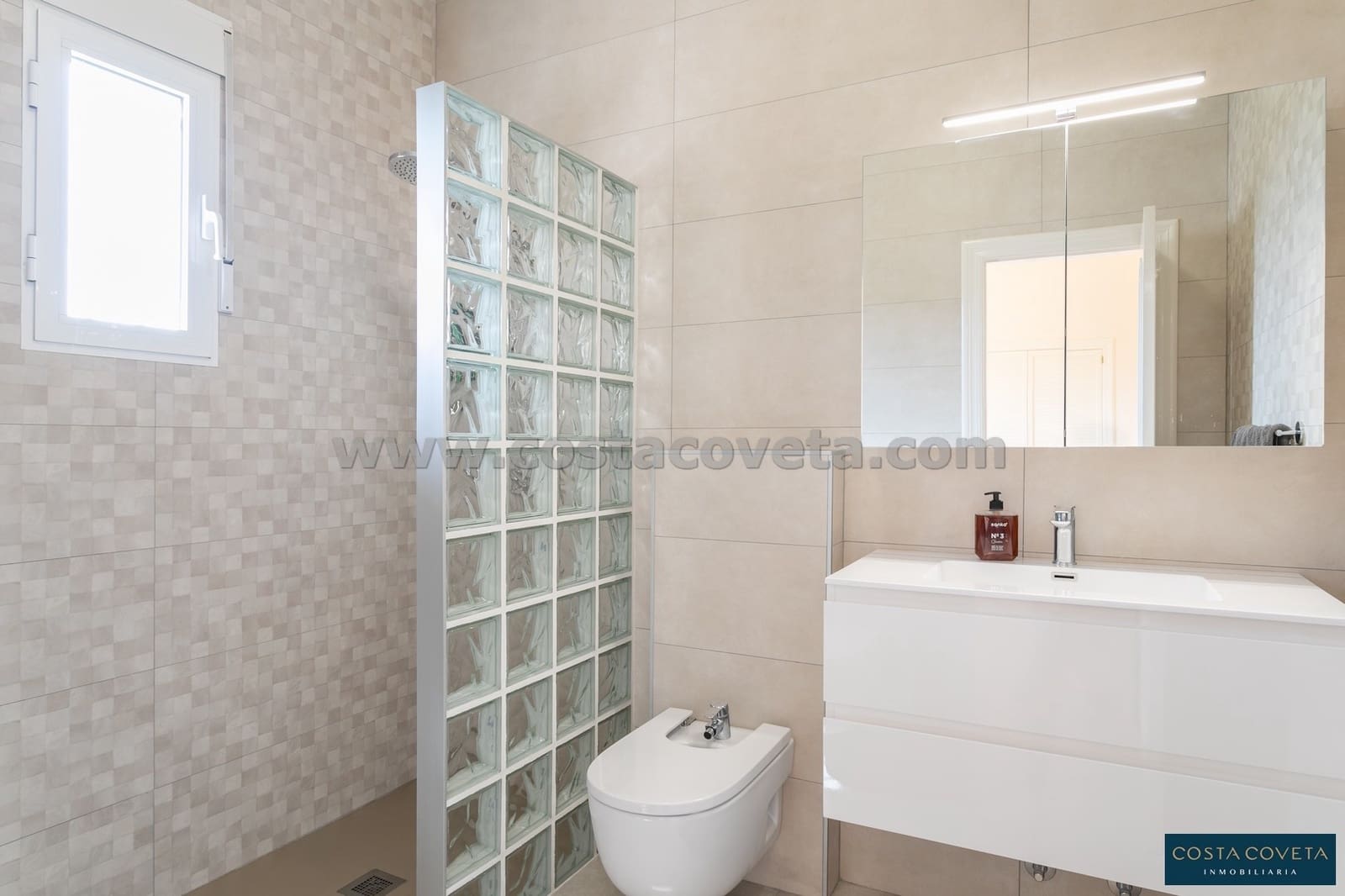 3 bedroom Villa for sale in Coveta Fuma with pool garage - € 649,000 (Ref: 9462612)