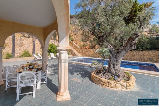 3 soverom Villa til salgs i Coveta Fuma, El Campello med svømmebasseng garasje - € 1 195 000 (Ref: 9462613)