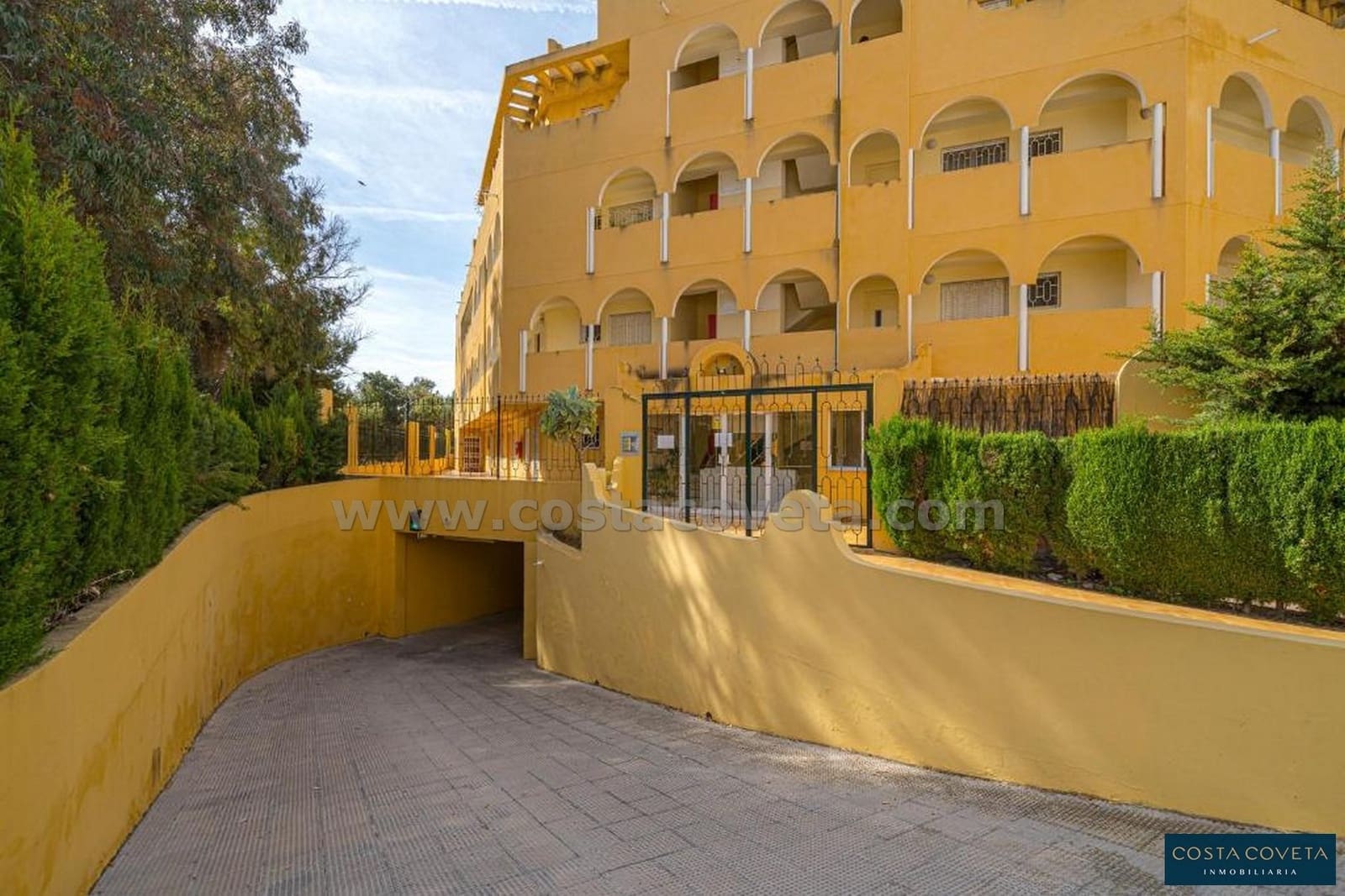 2 bedroom Apartment for sale in Coveta Fuma with pool garage - € 340,000 (Ref: 9462614)