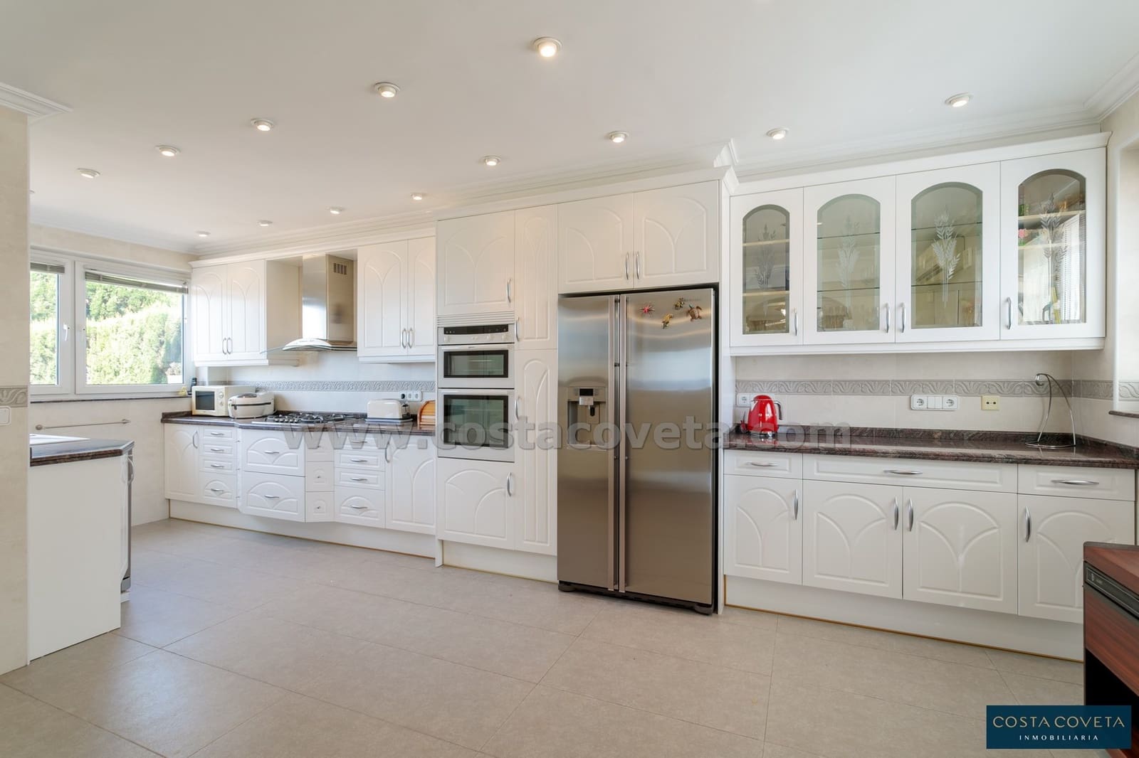 5 bedroom Villa for sale in Coveta Fuma with pool garage - € 1,600,000 (Ref: 9462615)