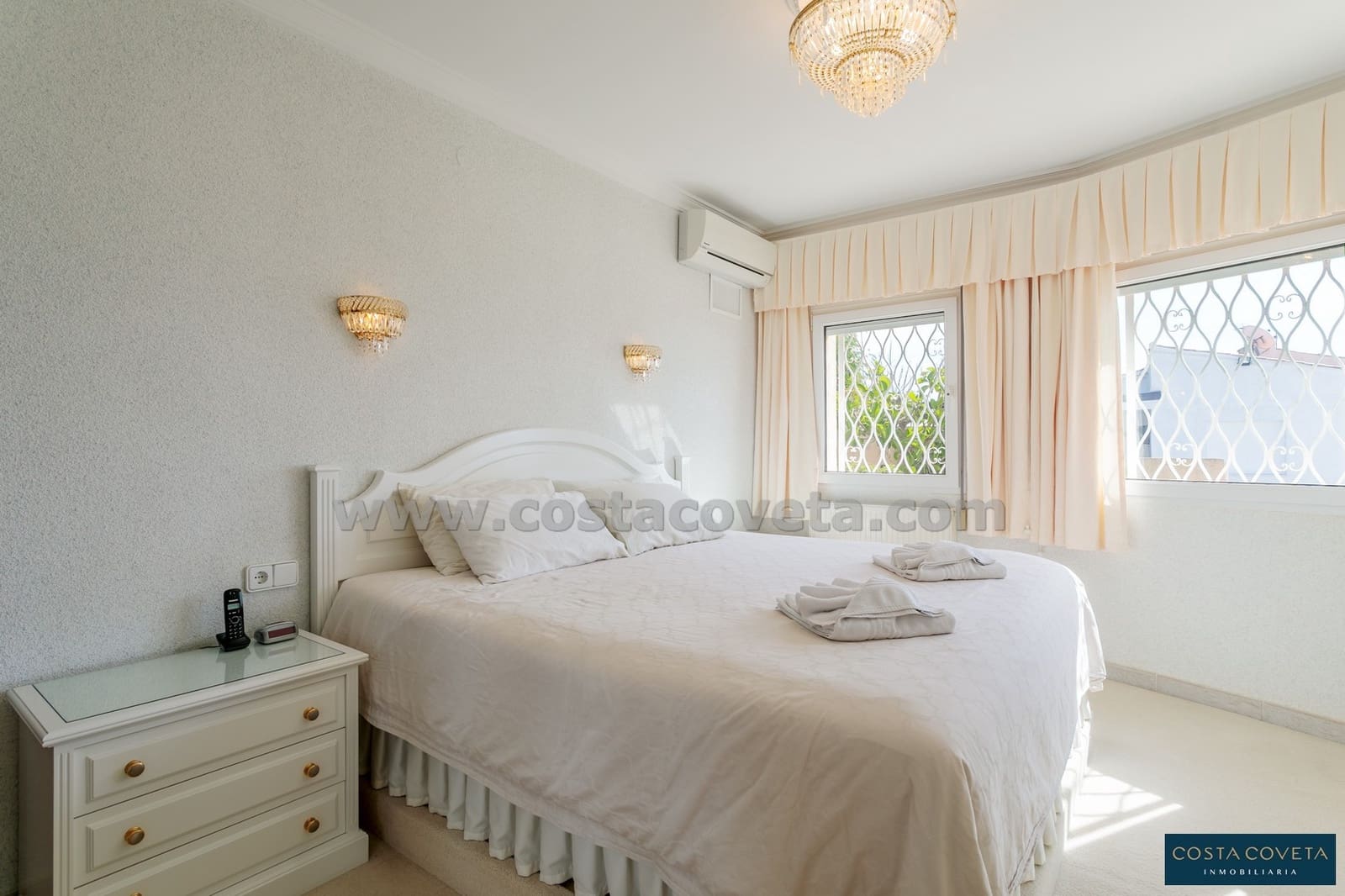 5 bedroom Villa for sale in Coveta Fuma with pool garage - € 1,600,000 (Ref: 9462615)