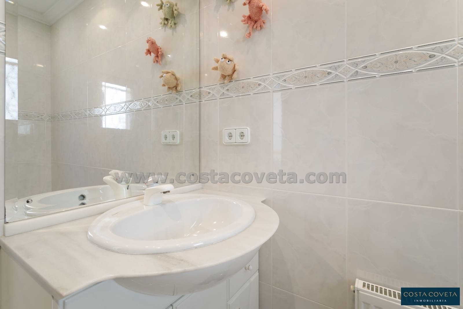 5 bedroom Villa for sale in Coveta Fuma with pool garage - € 1,600,000 (Ref: 9462615)