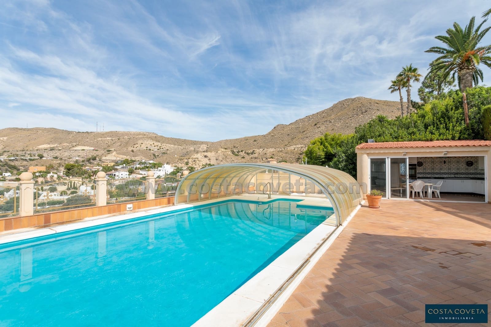 5 bedroom Villa for sale in Coveta Fuma with pool garage - € 1,600,000 (Ref: 9462615)