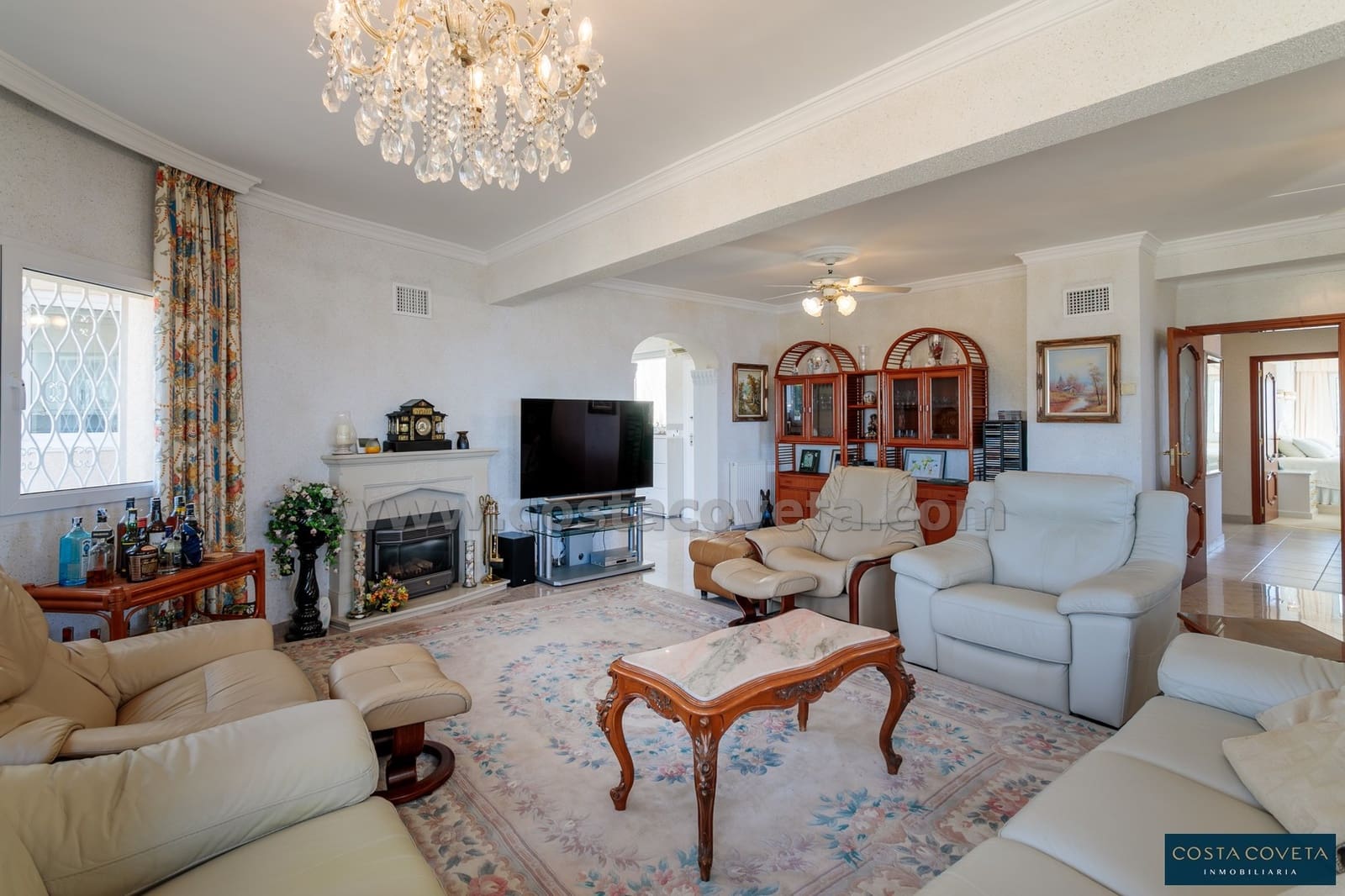 5 bedroom Villa for sale in Coveta Fuma with pool garage - € 1,600,000 (Ref: 9462615)