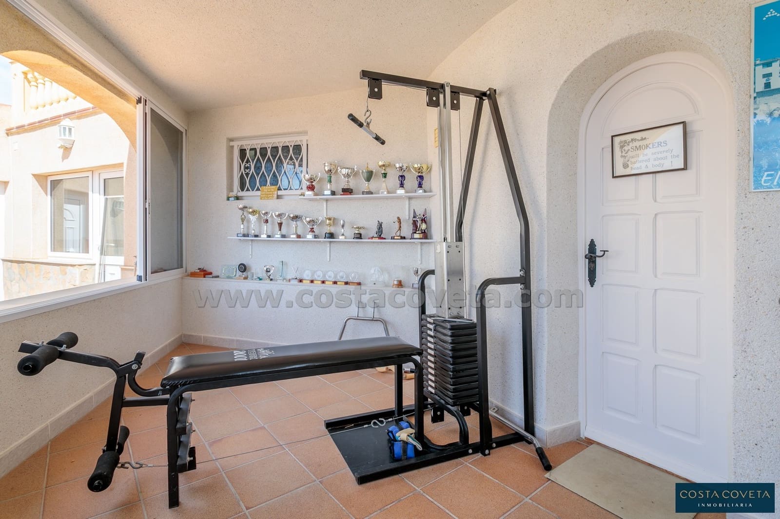 5 bedroom Villa for sale in Coveta Fuma with pool garage - € 1,600,000 (Ref: 9462615)