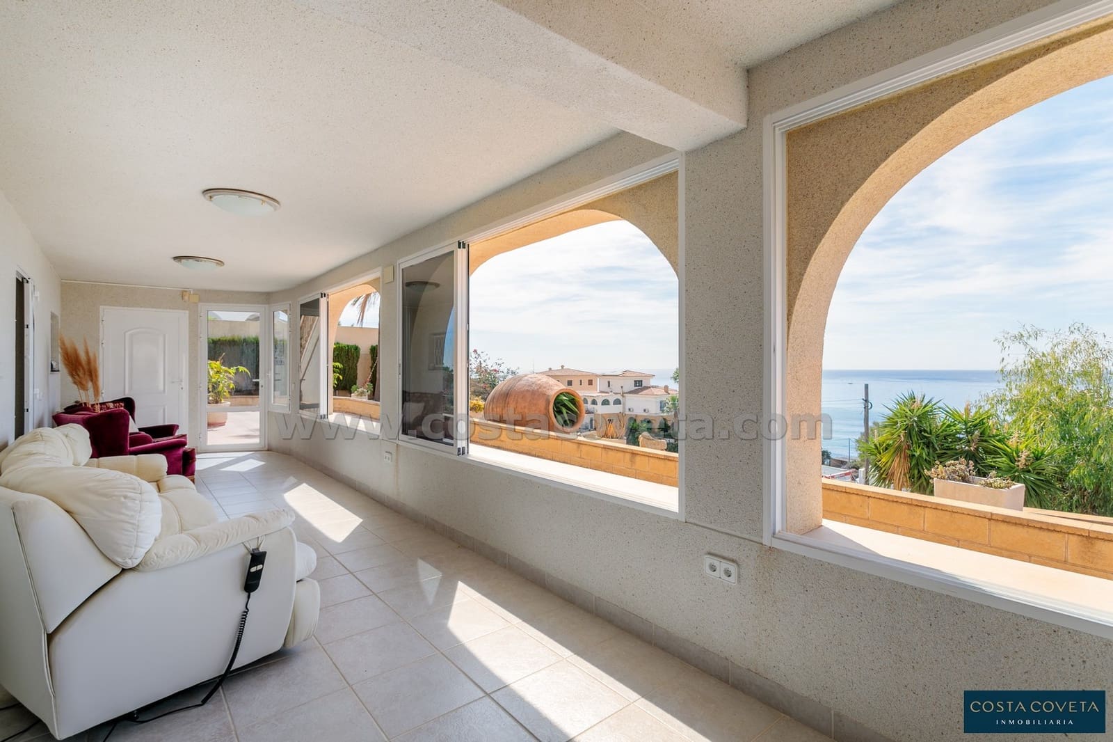 5 bedroom Villa for sale in Coveta Fuma with pool garage - € 1,600,000 (Ref: 9462615)