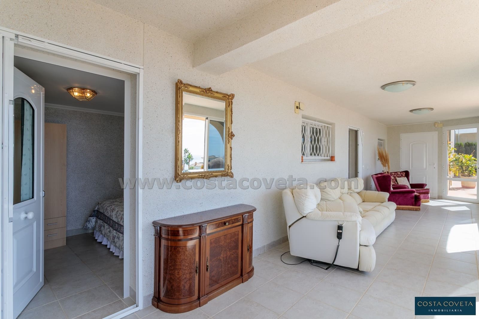 5 bedroom Villa for sale in Coveta Fuma with pool garage - € 1,600,000 (Ref: 9462615)