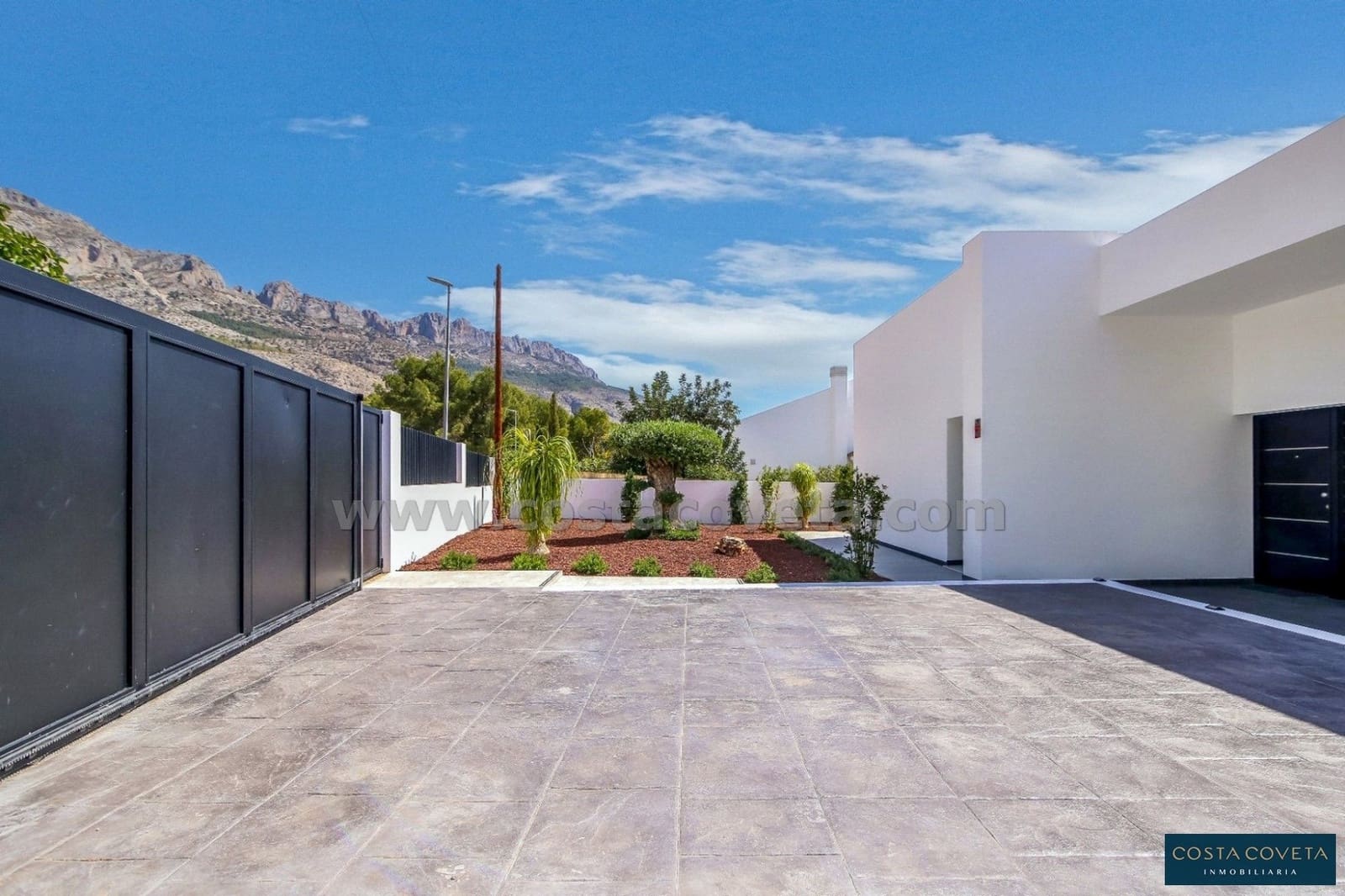 4 bedroom Villa for sale in Altea la Vella with pool garage - € 995,000 (Ref: 9462616)