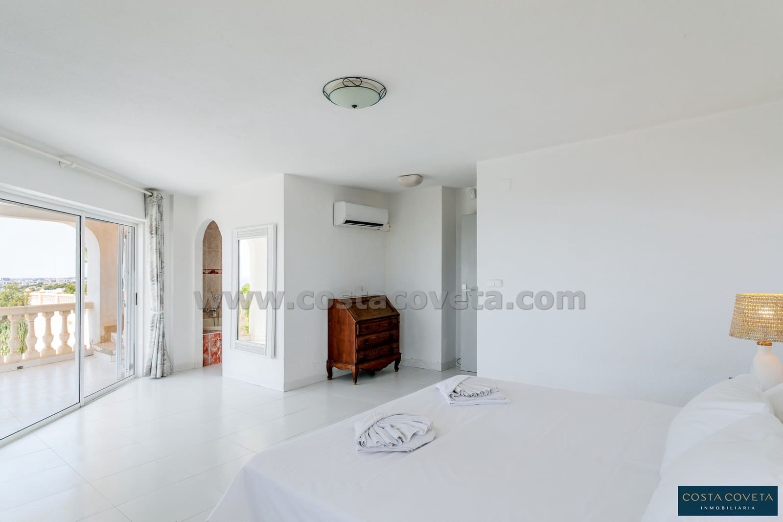 4 bedroom Villa for sale in Coveta Fuma with pool garage - € 675,000 (Ref: 9462619)