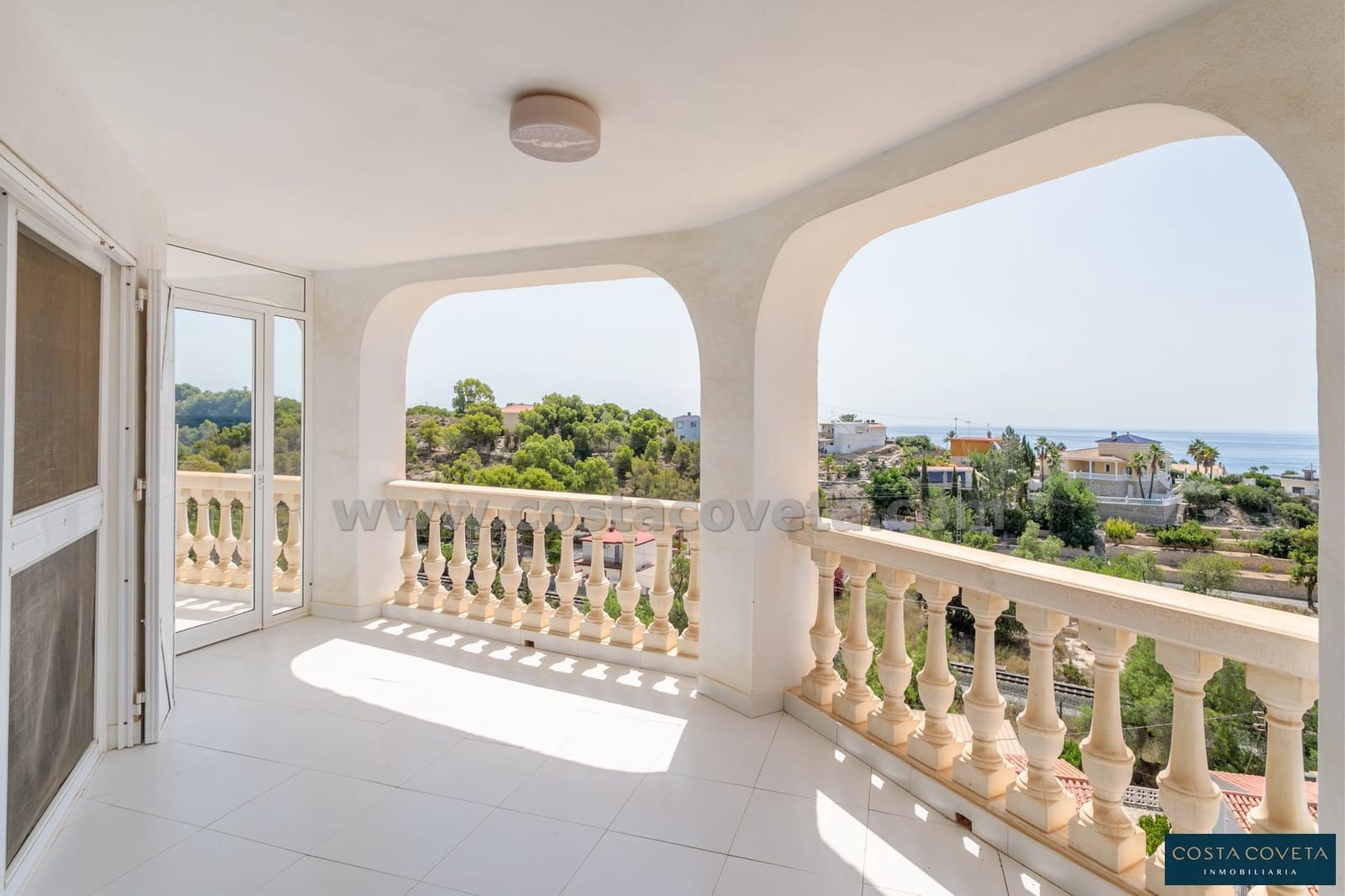 4 bedroom Villa for sale in Coveta Fuma with pool garage - € 675,000 (Ref: 9462619)