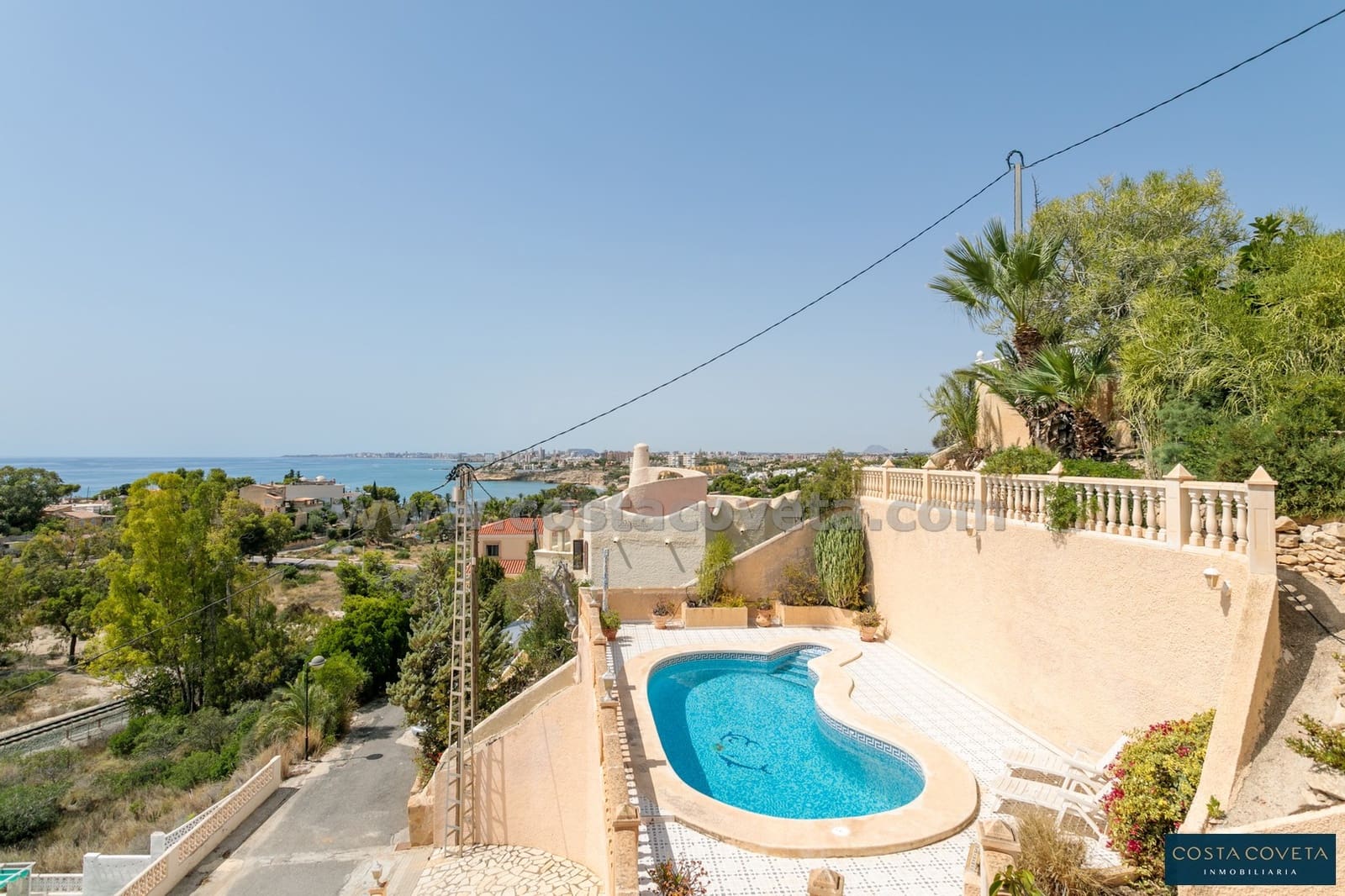 4 bedroom Villa for sale in Coveta Fuma with pool garage - € 675,000 (Ref: 9462619)