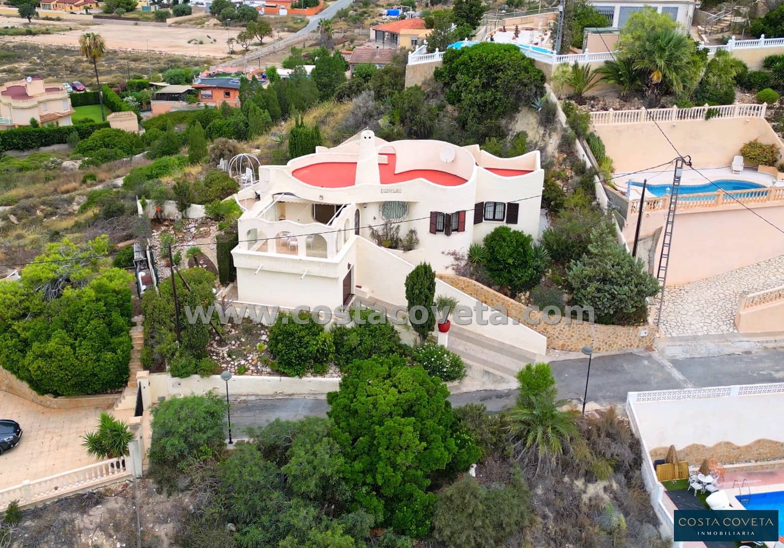 2 bedroom Villa for sale in Coveta Fuma with garage - € 475,000 (Ref: 9462621)