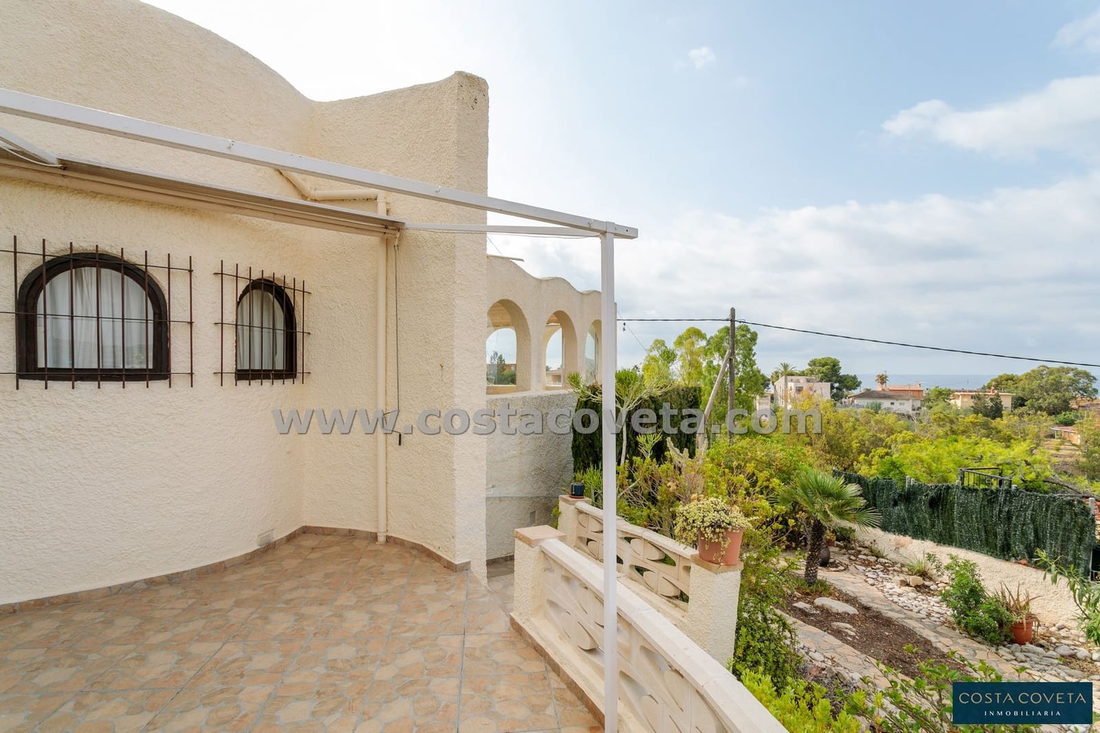 2 bedroom Villa for sale in Coveta Fuma with garage - € 475,000 (Ref: 9462621)