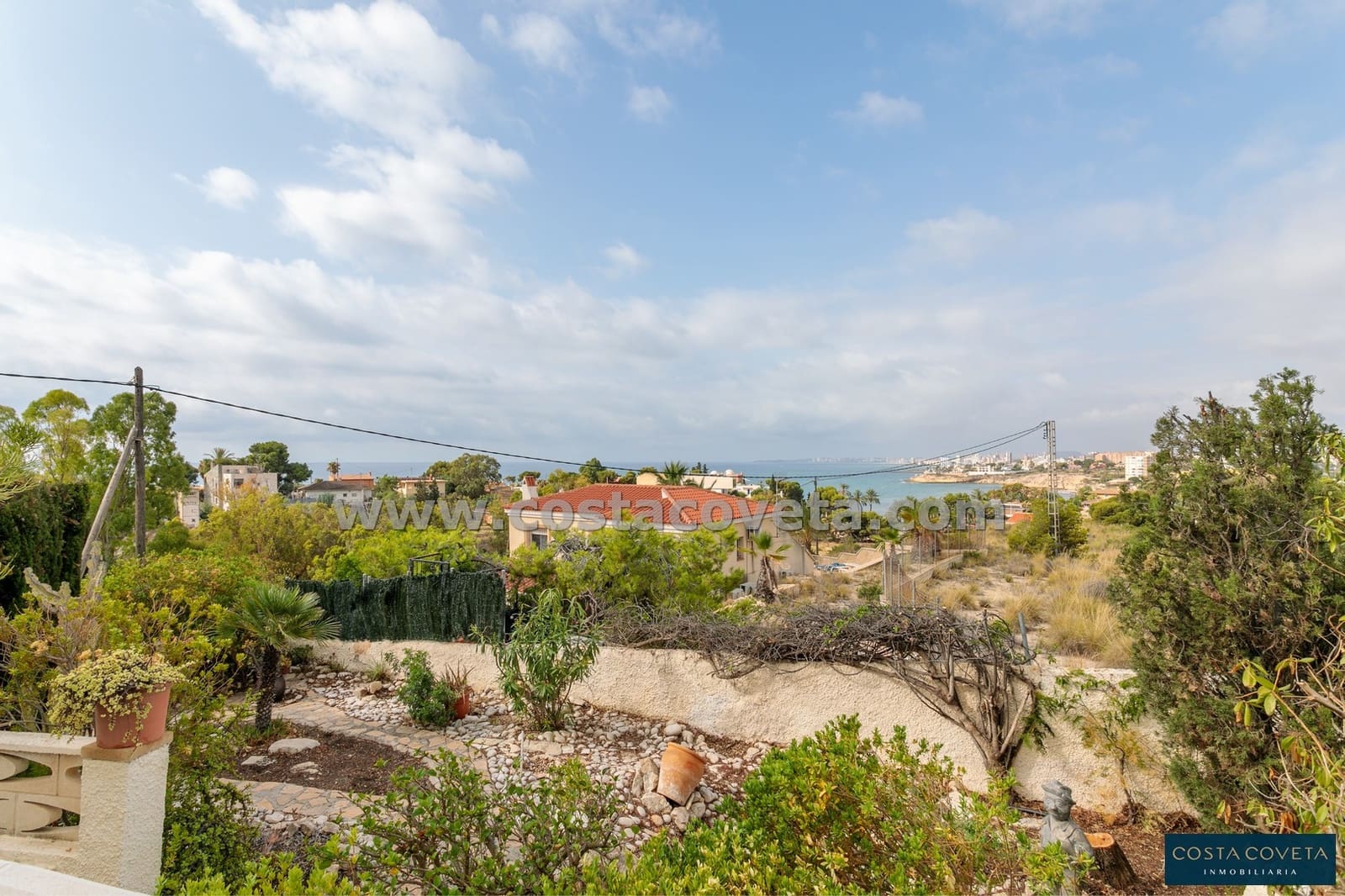 2 bedroom Villa for sale in Coveta Fuma with garage - € 475,000 (Ref: 9462621)