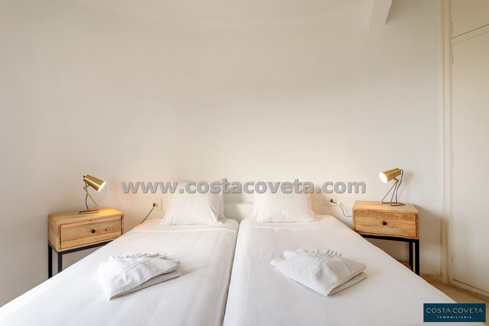 2 bedroom Villa for sale in Coveta Fuma with garage - € 475,000 (Ref: 9462621)