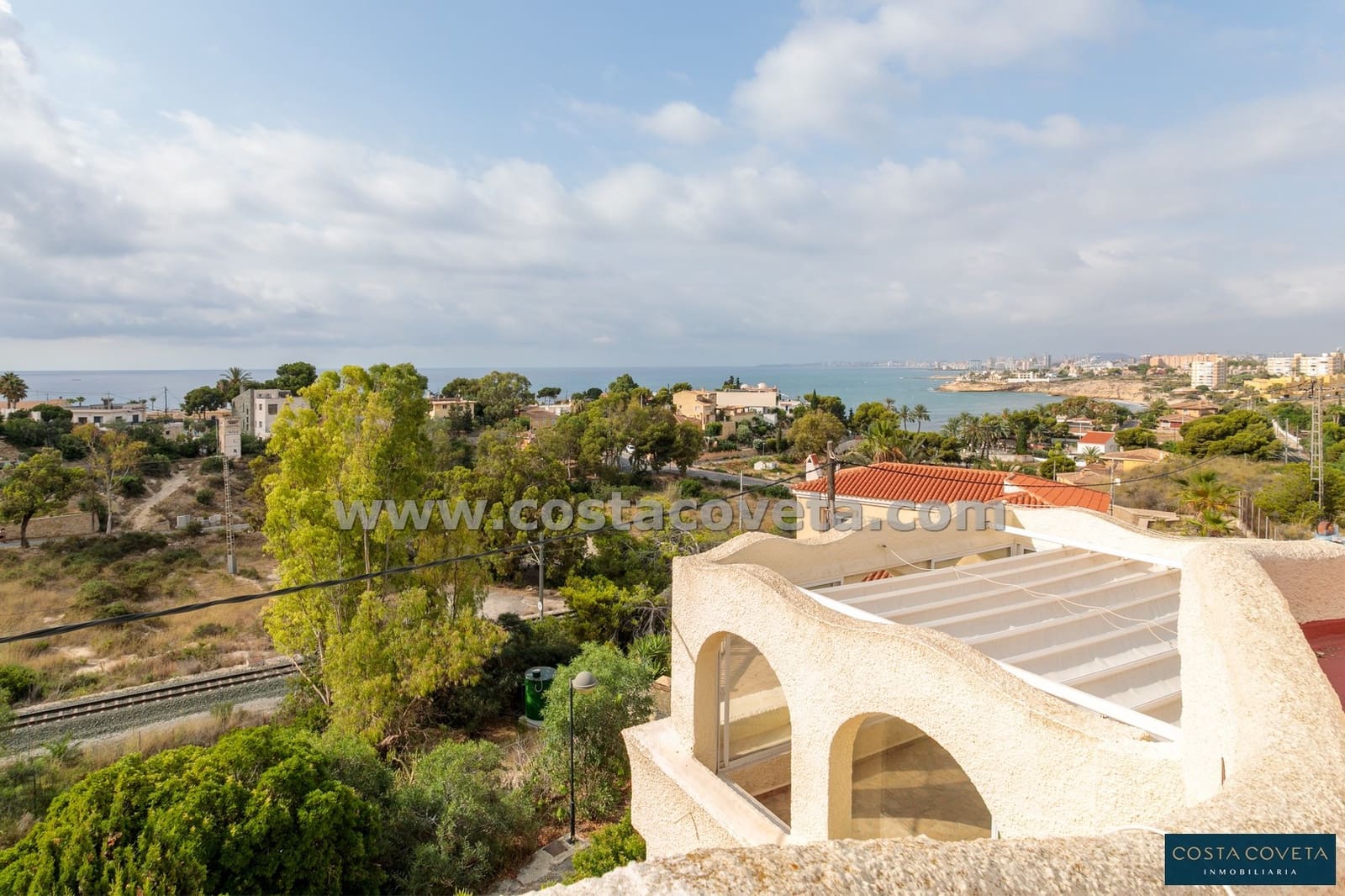 2 bedroom Villa for sale in Coveta Fuma with garage - € 475,000 (Ref: 9462621)