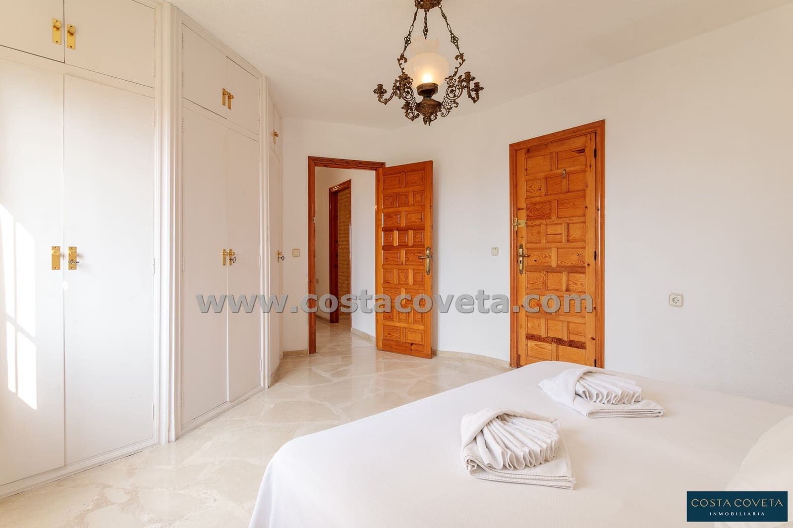 2 bedroom Villa for sale in Coveta Fuma with garage - € 475,000 (Ref: 9462621)