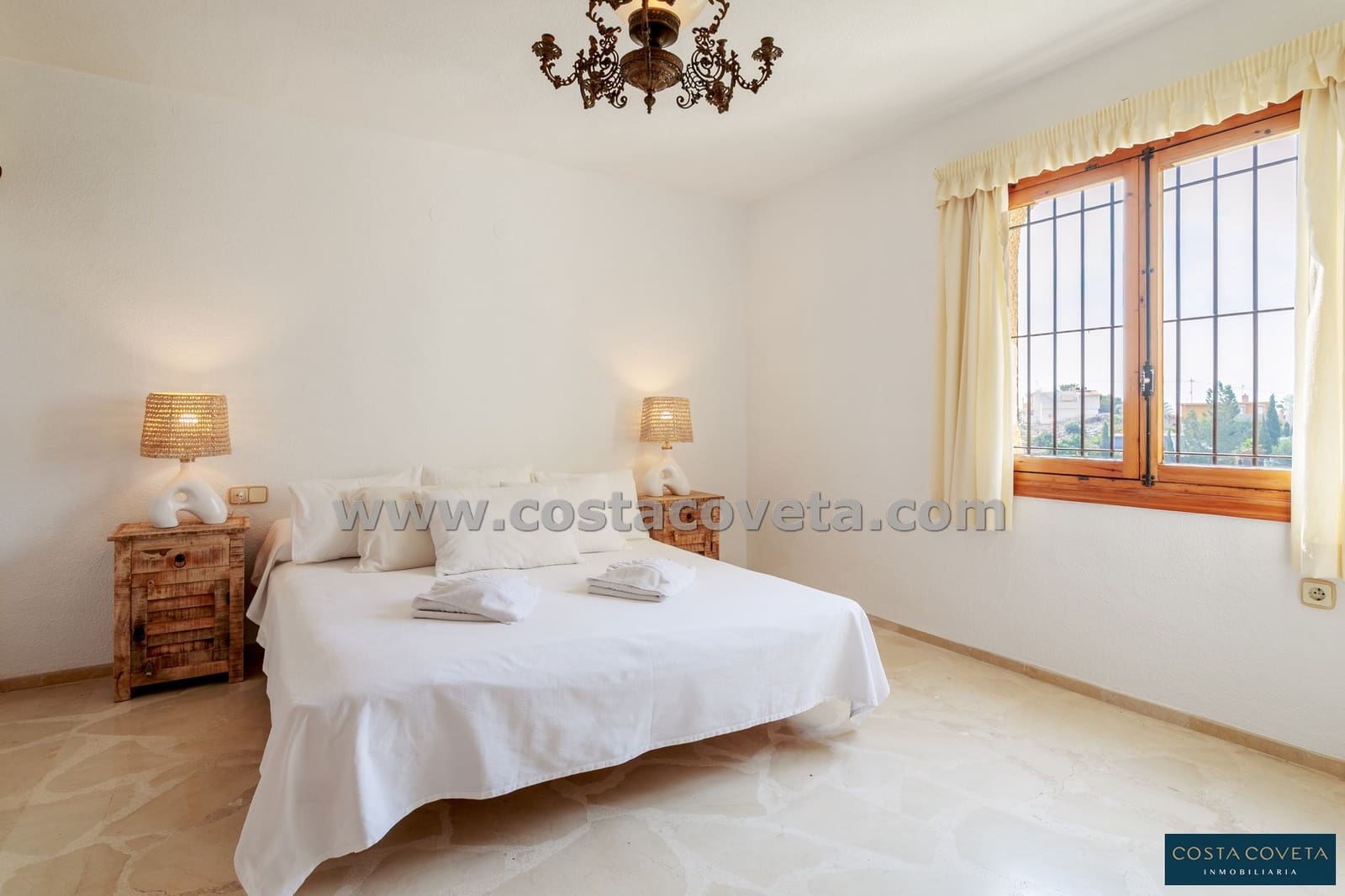 2 bedroom Villa for sale in Coveta Fuma with garage - € 475,000 (Ref: 9462621)