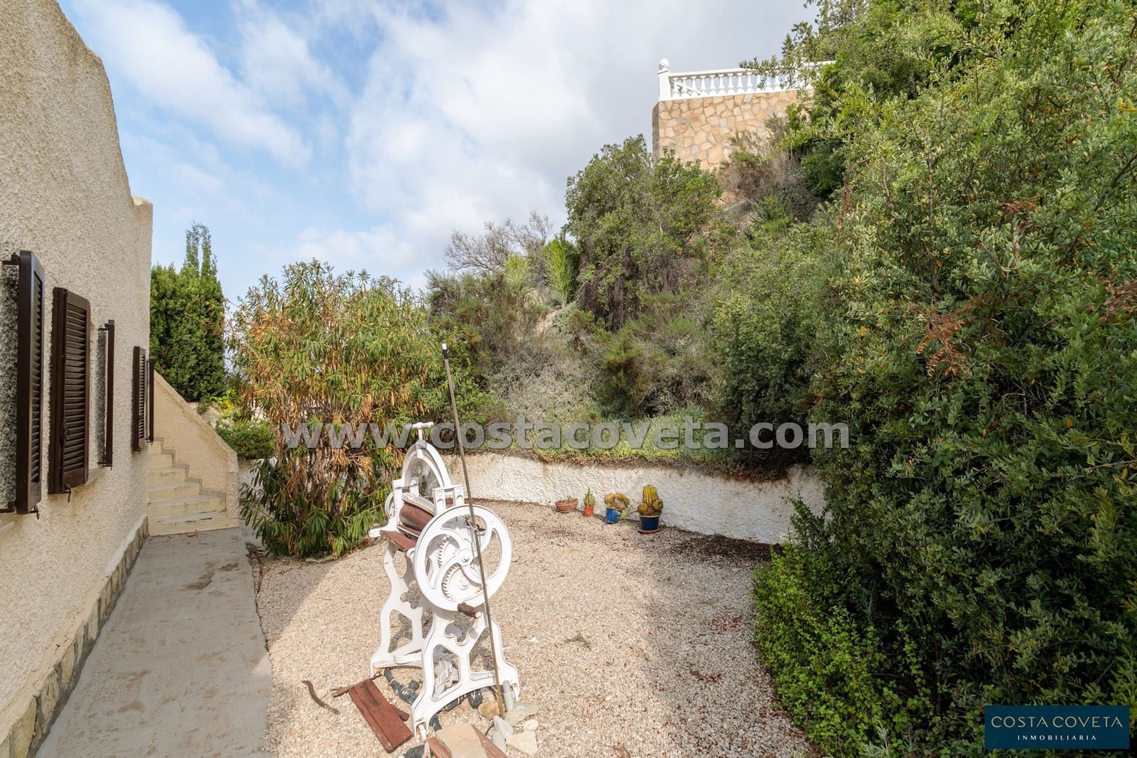 2 bedroom Villa for sale in Coveta Fuma with garage - € 475,000 (Ref: 9462621)