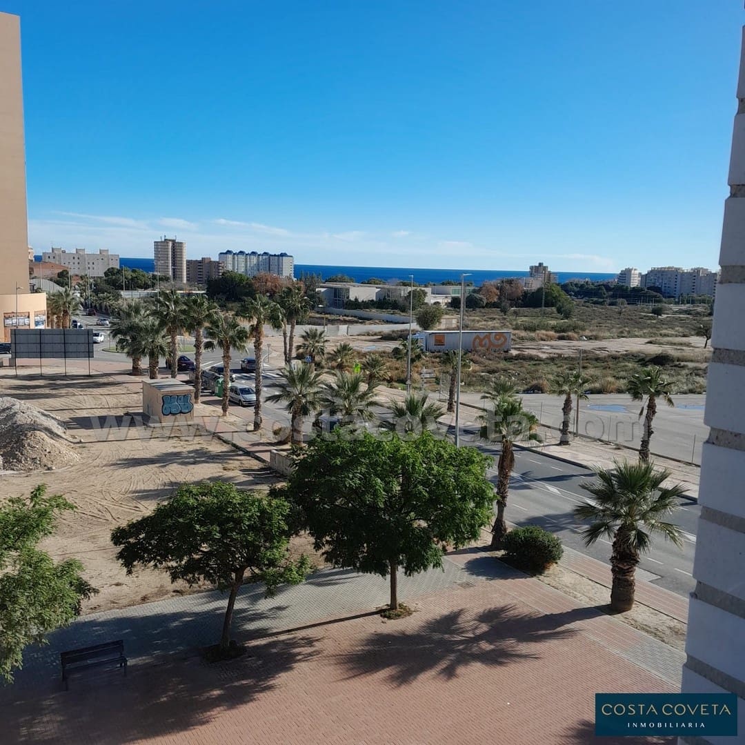 3 quarto Apartamento para venda em El Campello com piscina garagem - 455 000 € (Ref: 9581491)