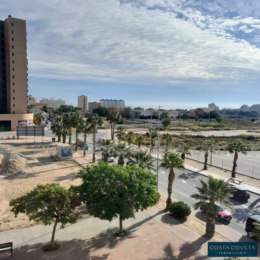 3 quarto Apartamento para venda em El Campello com piscina garagem - 455 000 € (Ref: 9581491)