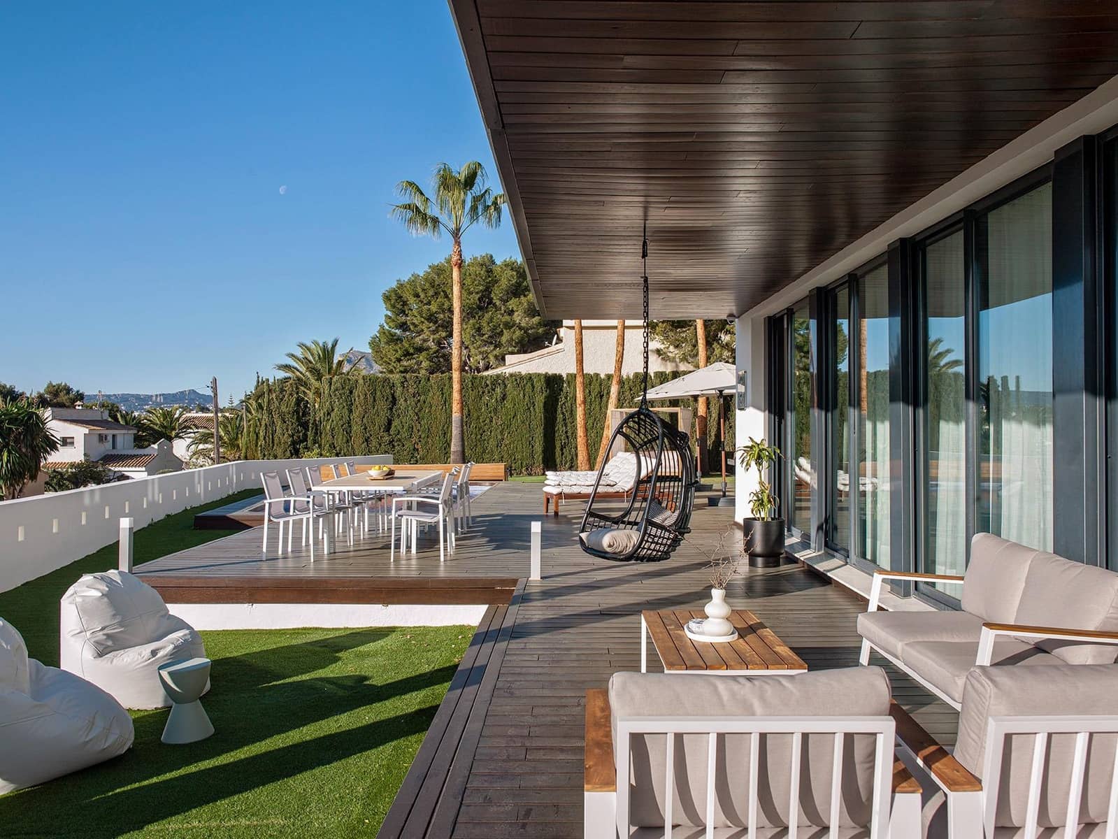 5 bedroom Villa for sale in Calpe / Calp with pool garage - € 1,490,000 (Ref: 10030642)