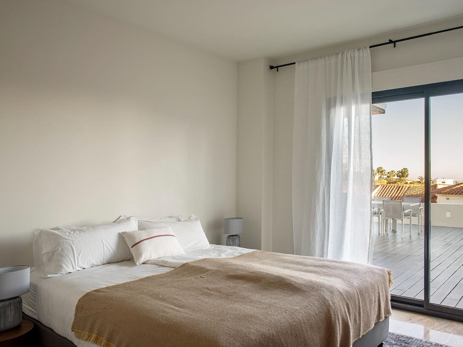 5 bedroom Villa for sale in Calpe / Calp with pool garage - € 1,490,000 (Ref: 10030642)