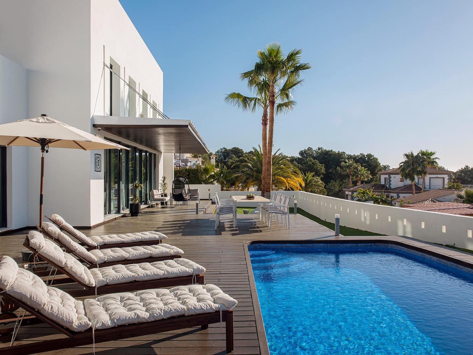 5 bedroom Villa for sale in Calpe / Calp with pool garage - € 1,490,000 (Ref: 10030642)