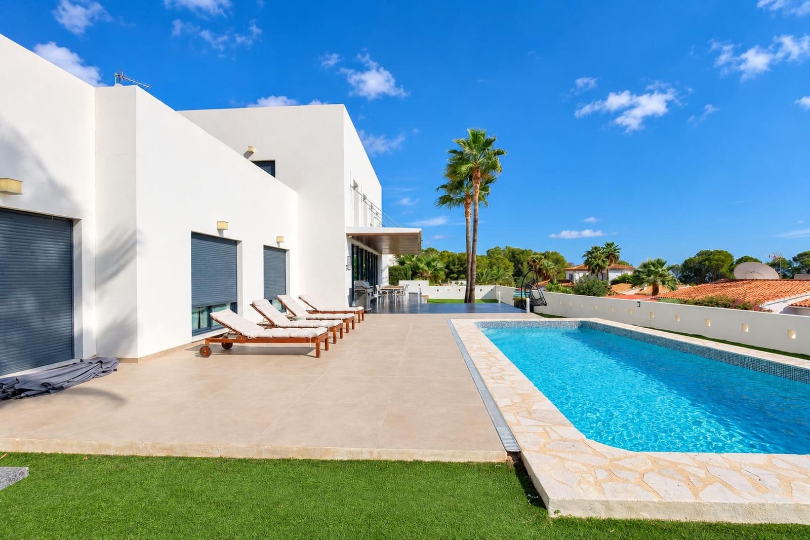 5 soverom Villa til salgs i Calpe / Calp med svømmebasseng garasje - € 1 295 000 (Ref: 10030642)