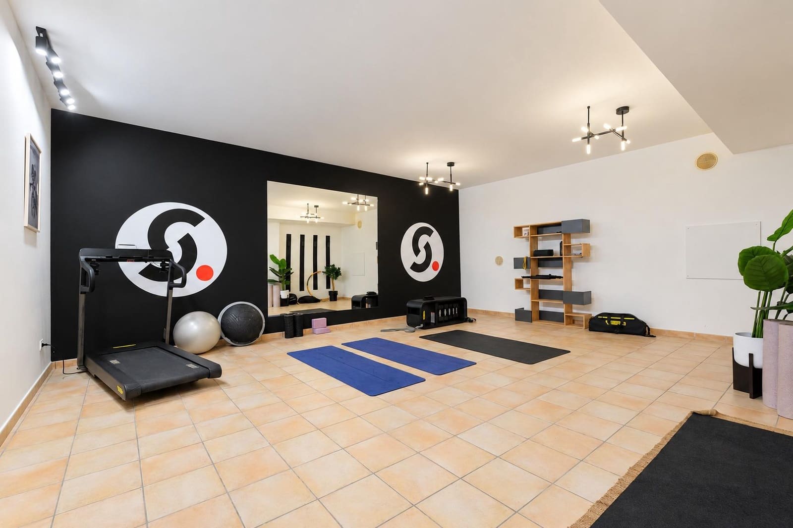 5 soverom Villa til salgs i Calpe / Calp med svømmebasseng garasje - € 1 295 000 (Ref: 10030642)
