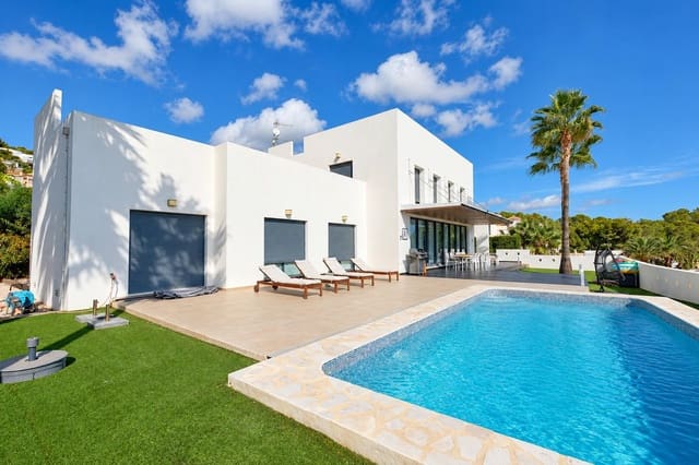 5 sypialnia Willa na sprzedaż w Calpe / Calp z basenem garażem - 1 295 000 € (Ref: 10030642)