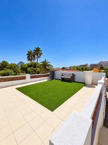 3 soverom Villa til salgs i Gargasindi, Calpe / Calp med svømmebasseng garasje - € 639 000 (Ref: 10037499)