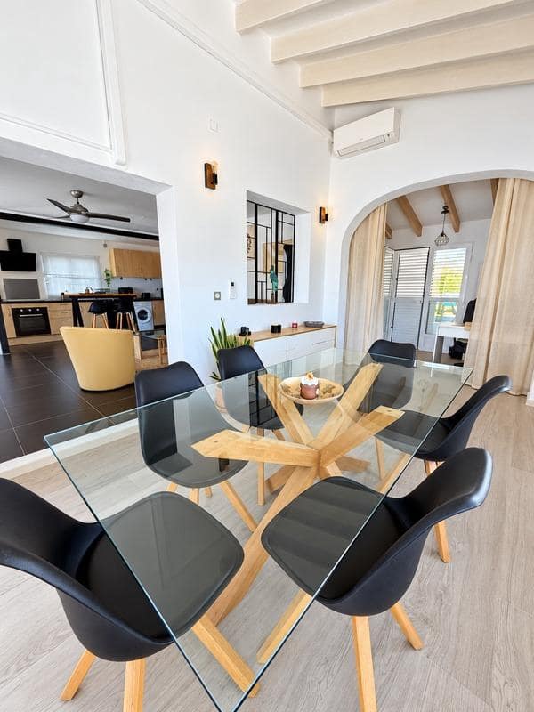 3 bedroom Villa for sale in Calpe / Calp with pool garage - € 639,000 (Ref: 10037499)