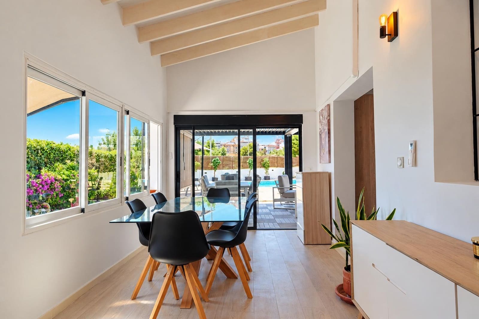 3 bedroom Villa for sale in Calpe / Calp with pool garage - € 639,000 (Ref: 10037499)