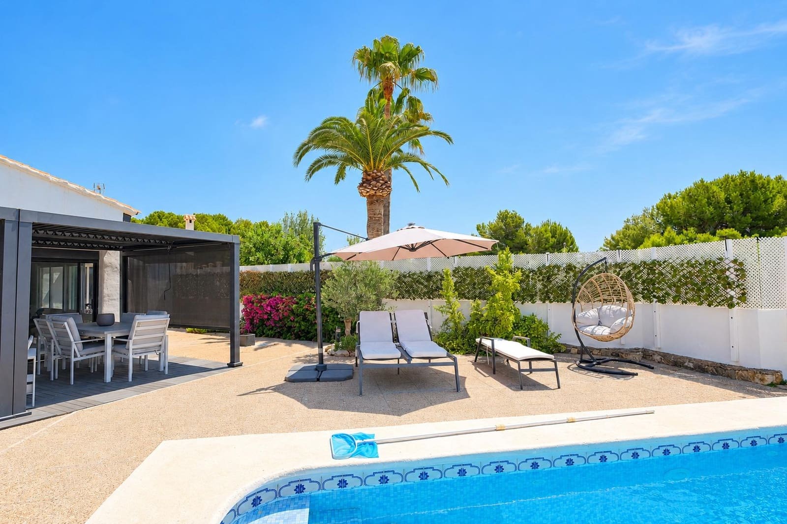 3 bedroom Villa for sale in Calpe / Calp with pool garage - € 639,000 (Ref: 10037499)