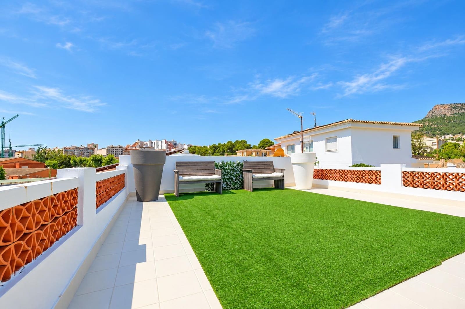 3 bedroom Villa for sale in Calpe / Calp with pool garage - € 639,000 (Ref: 10037499)