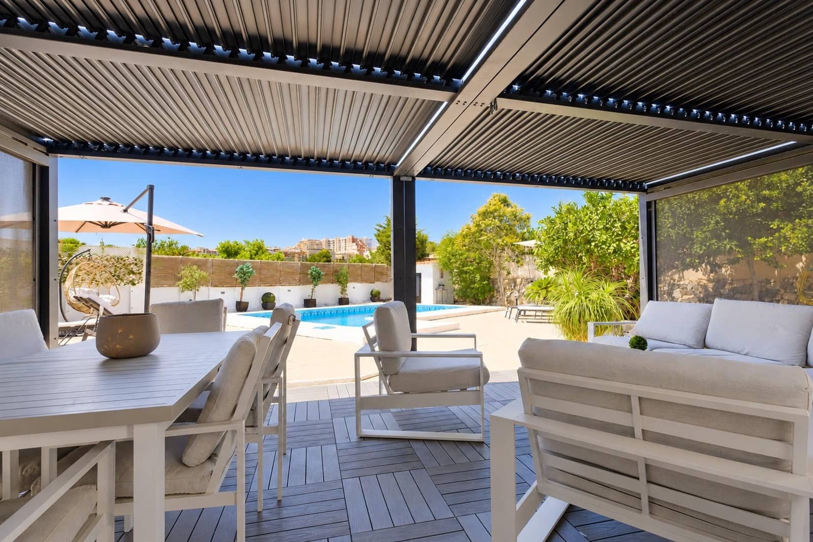 3 bedroom Villa for sale in Calpe / Calp with pool garage - € 639,000 (Ref: 10037499)