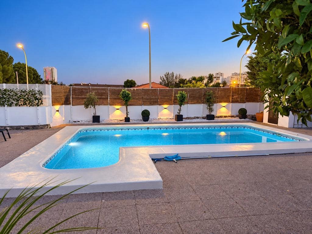 3 bedroom Villa for sale in Calpe / Calp with pool garage - € 639,000 (Ref: 10037499)