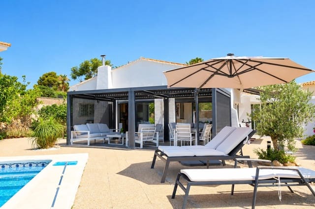 3 soverom Villa til salgs i Gargasindi, Calpe / Calp med svømmebasseng garasje - € 639 000 (Ref: 10037499)