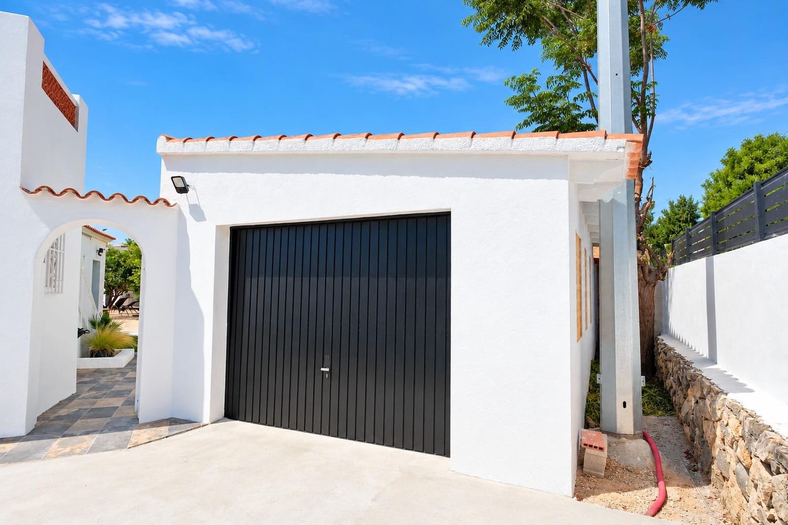 3 bedroom Villa for sale in Calpe / Calp with pool garage - € 639,000 (Ref: 10037499)