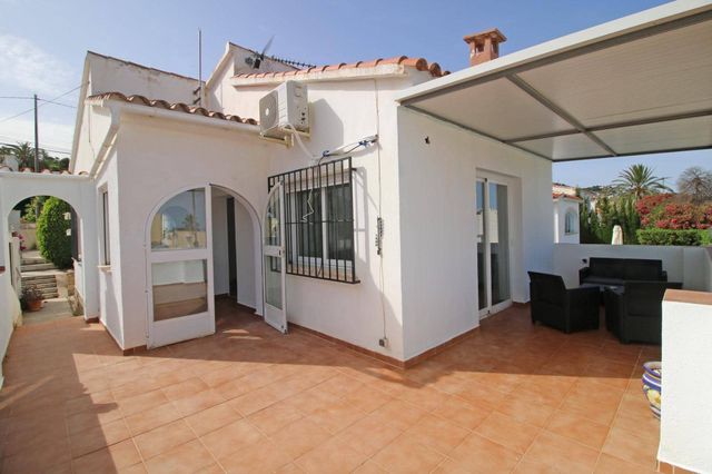 2 slaapkamer Villa te koop in Cometa - Carrió, Calpe / Calp met zwembad - € 369.000 (Ref: 10102698)