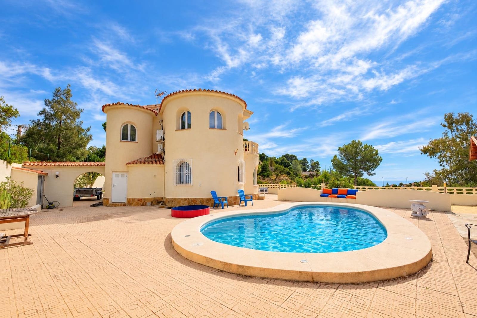 4 bedroom Villa for sale in Calpe / Calp with pool garage - € 710,000 (Ref: 10150390)