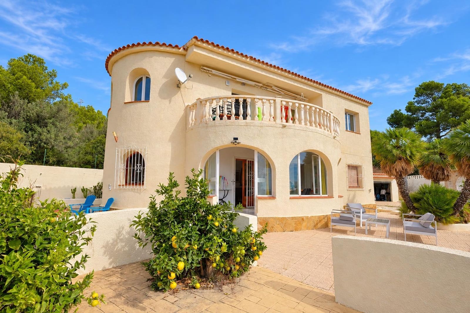 4 bedroom Villa for sale in Calpe / Calp with pool garage - € 710,000 (Ref: 10150390)