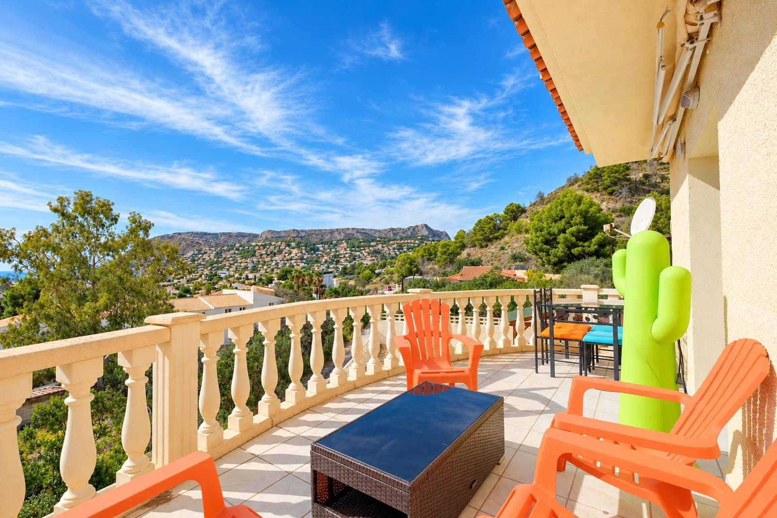 4 bedroom Villa for sale in Calpe / Calp with pool garage - € 710,000 (Ref: 10150390)