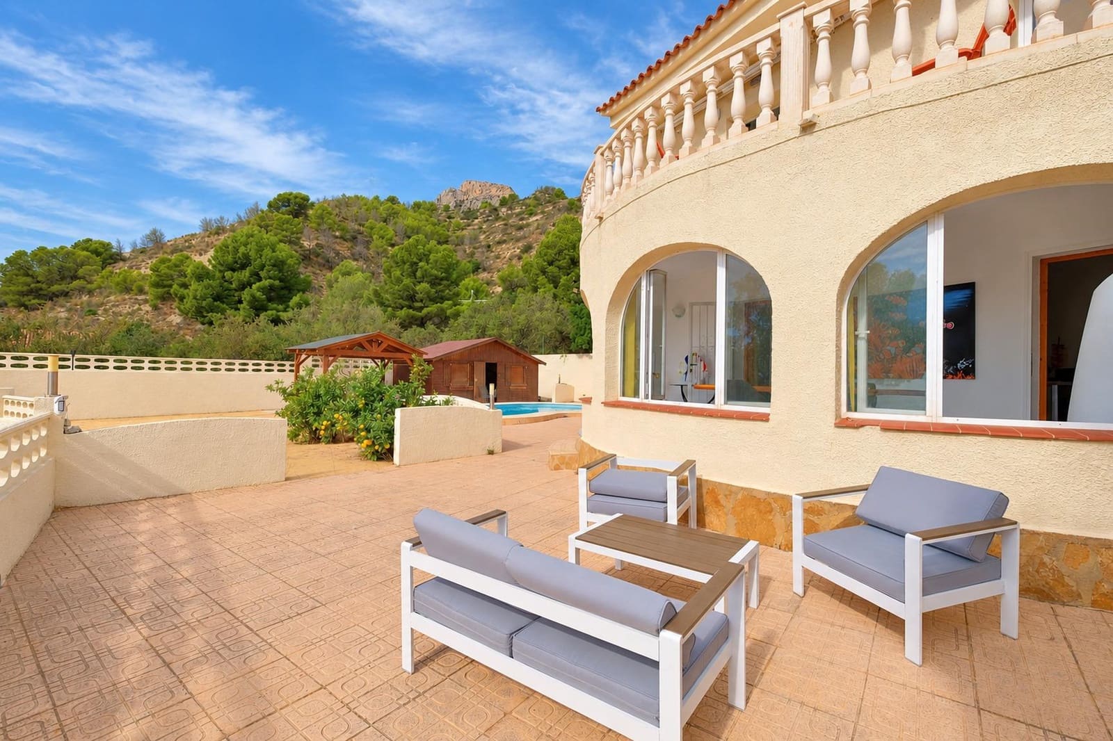 4 bedroom Villa for sale in Calpe / Calp with pool garage - € 710,000 (Ref: 10150390)