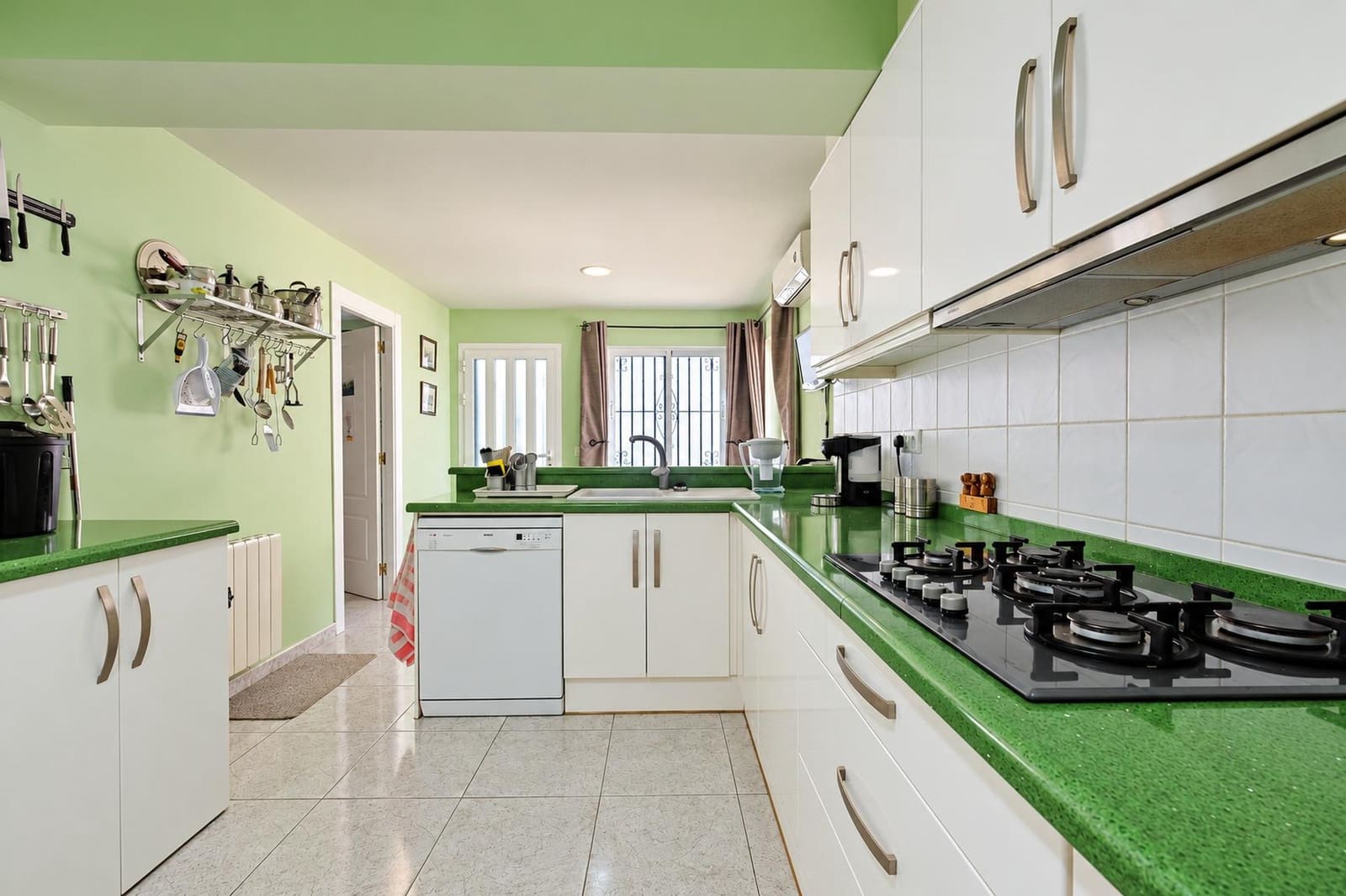 4 chambre Villa/Maison à vendre à Calpe / Calp avec piscine garage - 479 000 € (Ref: 10159780)