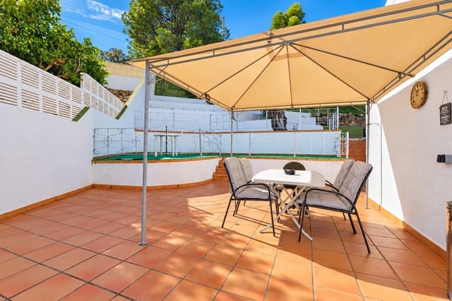 4 chambre Villa/Maison à vendre à Maryvilla, Calpe / Calp avec piscine garage - 479 000 € (Ref: 10159780)